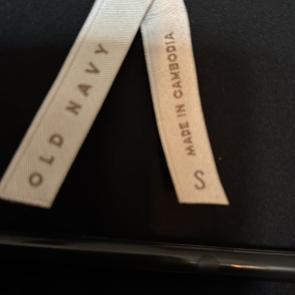 Old Navy black blouse - Picture 7 of 8